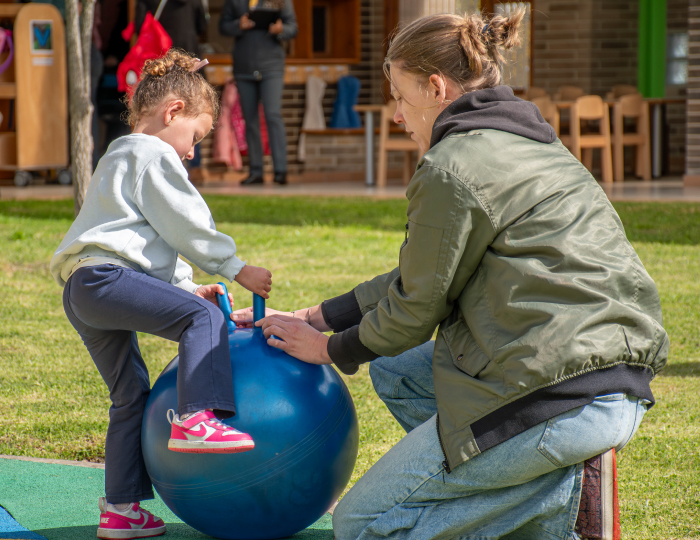 colegio trilingüe como es la vida de un niño del Colegio Andino ambientes secciones aprendizaje calendario B naturaleza aprender jugando en kinder